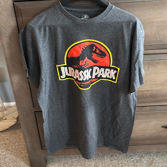 Jurassicic World Jurassic Park size large tee - Picture 1 of 4